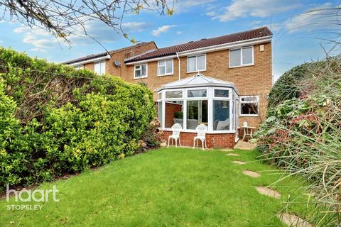 11 Claverley Green, Luton, LU2 8TB