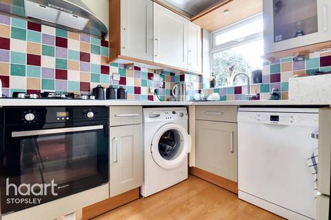 11 Claverley Green, Luton, LU2 8TB