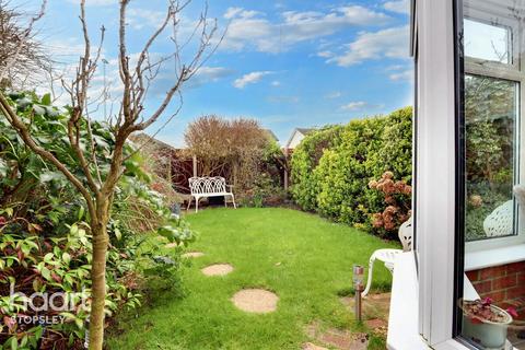 11 Claverley Green, Luton, LU2 8TB