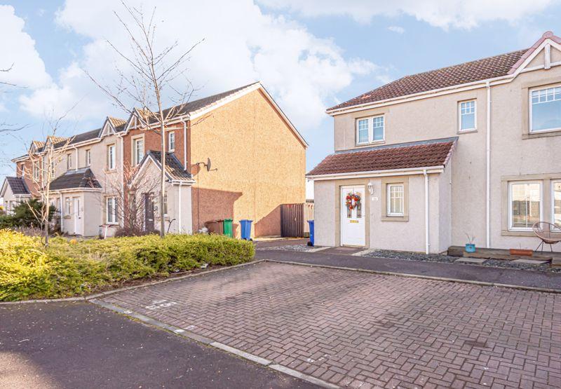 Cameron Drive, Kirkcaldy 3 bed semidetached villa for sale £185,000