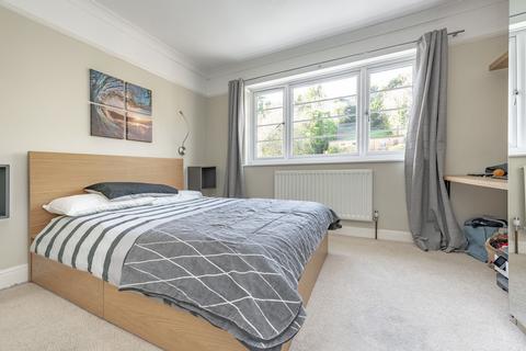 70 Chaldon Way, Coulsdon, CR5 1DD