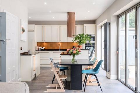49 Hartley Down, Purley, CR8 4EF