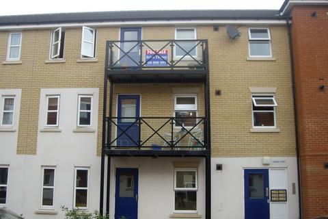 2 bedroom apartment to rent - Glandford Way, Chadwell Heath