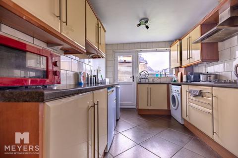2 bedroom semi-detached house for sale - Capstone Place, Springbourne, BH8