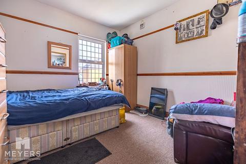 4 Capstone Place, Bournemouth, BH8 8RW