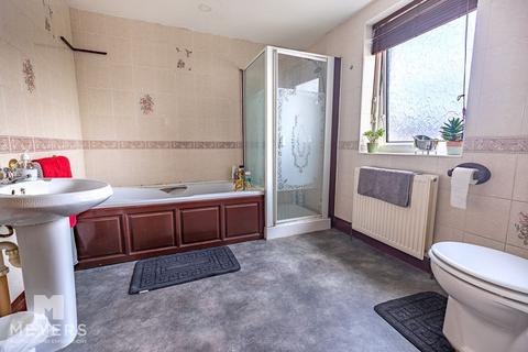 4 Capstone Place, Bournemouth, BH8 8RW