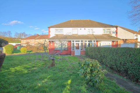 16 Hill Rise, Greenford, UB6 8NZ
