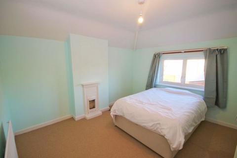 16 Hill Rise, Greenford, UB6 8NZ