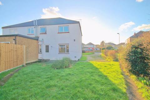 16 Hill Rise, Greenford, UB6 8NZ