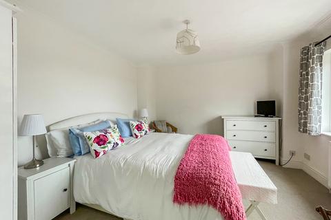 Brandy Bush Brookfield, Highworth, Swindon, SN6 7HY