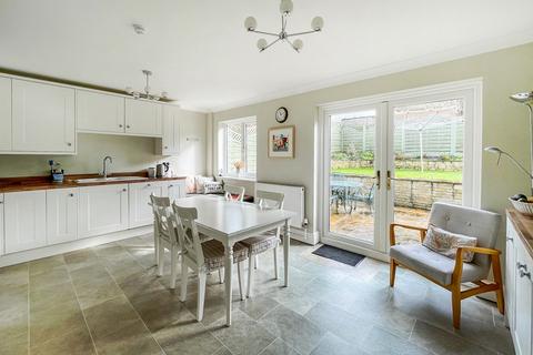 Brandy Bush Brookfield, Highworth, Swindon, SN6 7HY