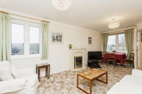 2 bedroom flat for sale, Blackbridge Lane, Horsham RH12