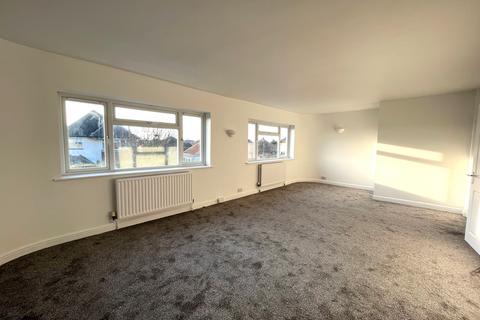 3 bedroom apartment to rent, Primrose Road, Holland-on-Sea