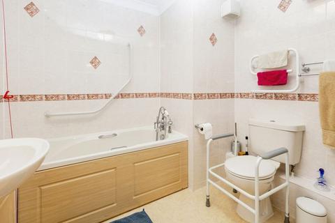 2 bedroom flat for sale - Alma Road, Windsor SL4