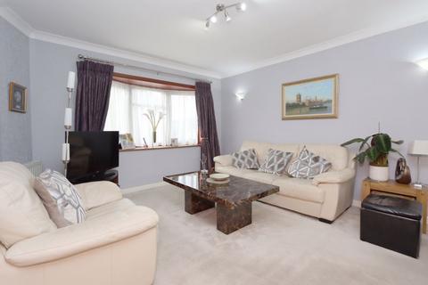 4 bedroom semi-detached house for sale, Fairview Close, Chigwell IG7