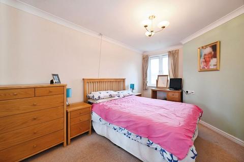 1 bedroom flat for sale, 405-411 Reading Road, Wokingham RG41