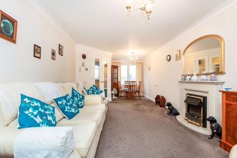 1 bedroom flat for sale, Windsor Way, Aldershot GU11