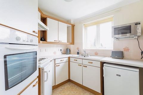 1 bedroom flat for sale, Ackender Road, Alton GU34