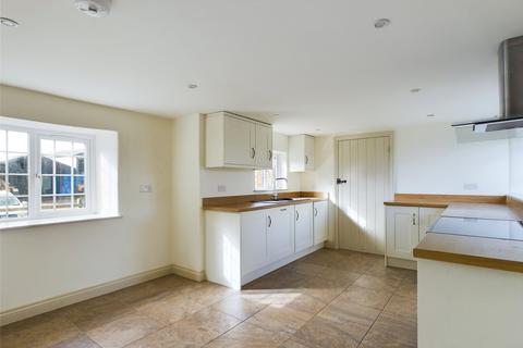 3 bedroom detached house to rent, Addington Road, Irthlingborough, NN9