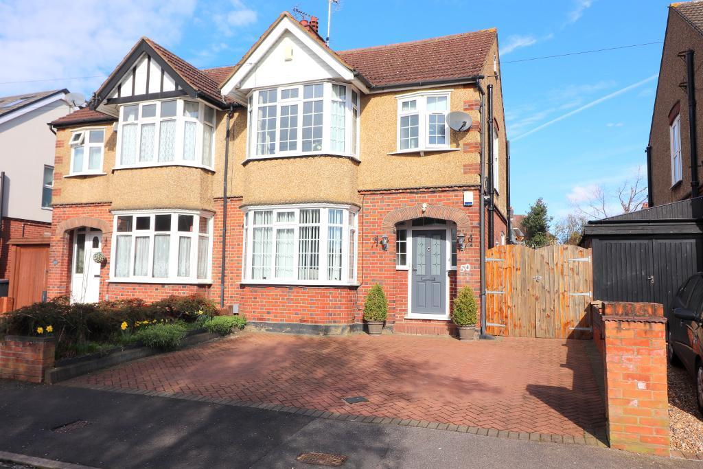 Luton LU3 3 bed semidetached house for sale £450,000
