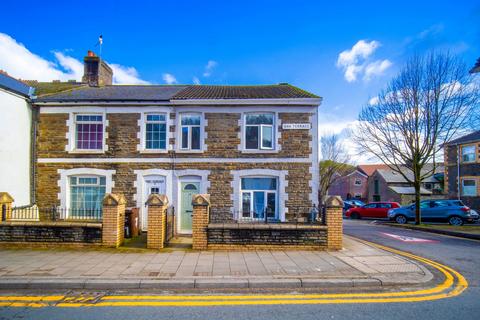 3 bedroom end of terrace house for sale, Oak Terrace, Llanbradach, Caerphilly, CF83 3LA