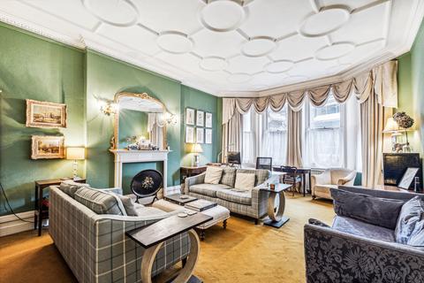3 bedroom flat for sale, Evelyn Mansions Carlisle Place London SW1P 1NH