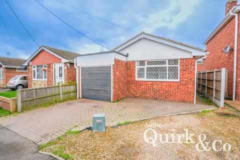 1 bedroom detached bungalow for sale, Beach Road, Canvey Island, SS8