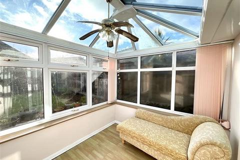 2 bedroom bungalow for sale - Rylstone Grove, Sheffield, S12 4NH
