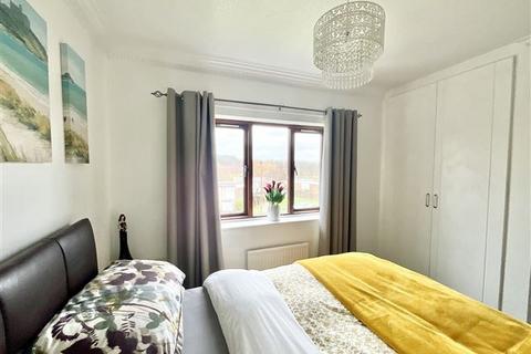 4 Badger Place, Sheffield, S13 7TL