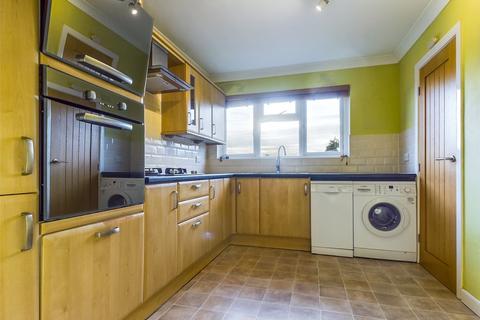 2 bedroom apartment for sale, Waterford Road, Highcliffe, Christchurch, Dorset, BH23