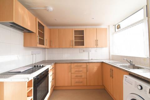 2 bedroom ground floor maisonette for sale, St Vincent Road, Walton-on-Thames, KT12