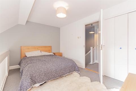 33 Heatherbank Close, Dartford, DA1 3PN
