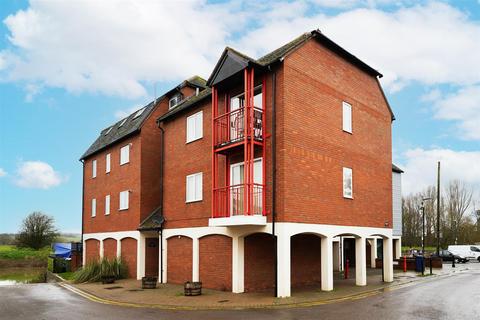 2 bedroom apartment for sale, Shakespeare Court, Tewkesbury