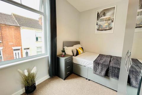 1 bedroom in a house share to rent, 4 WAY HOUSE SHARE, GLOUCESTER, GL1