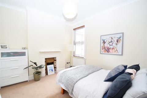 14a Sidney Road, Twickenham, TW1 1JR