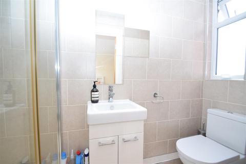 14a Sidney Road, Twickenham, TW1 1JR