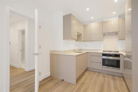 2 bedroom flat to rent, Sunningfields Crescent, London
