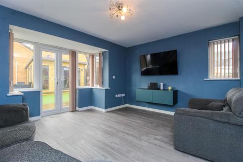 4 bedroom house for sale - Springfield Road, Wakefield WF3