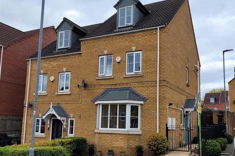4 bedroom house for sale, Springfield Road, Wakefield WF3