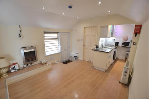 1 bedroom flat to rent, Belvoir Road, Coalville LE67