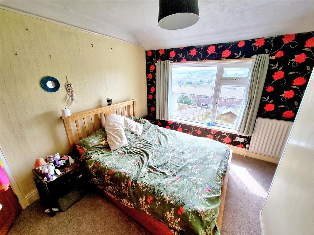 Bed 1.jpg
