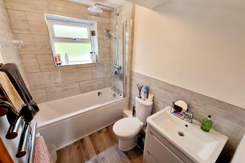 6 Dutson Terrace, Launceston, PL15 8EA