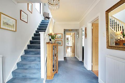 10 Belham Road, Kings Langley, WD4 8BY