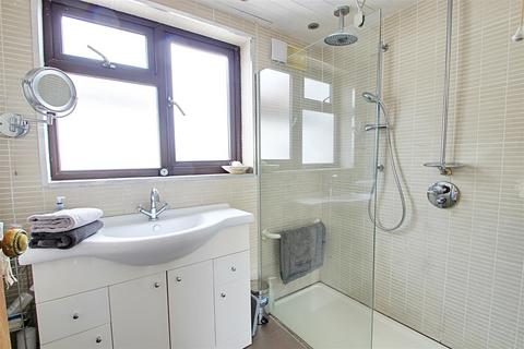 10 Belham Road, Kings Langley, WD4 8BY
