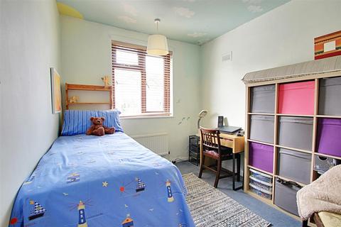 10 Belham Road, Kings Langley, WD4 8BY