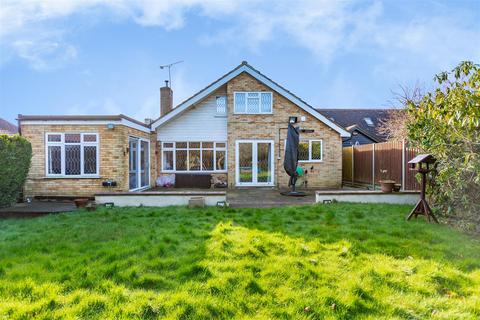 10 Hadley Close, Meopham, Gravesend, DA13 0NX