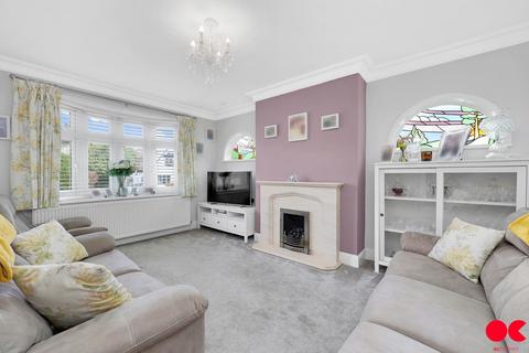 5 bedroom detached house for sale, Manor Crescent, Hornchurch RM11
