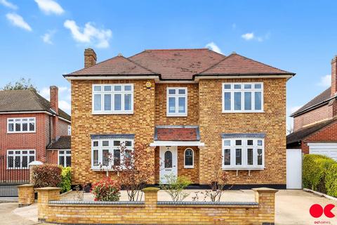 5 bedroom detached house for sale, Manor Crescent, Hornchurch RM11