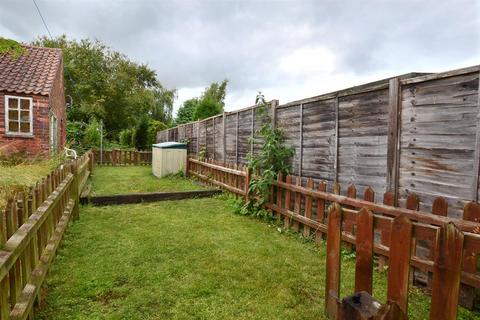 2 bedroom terraced house to rent, Hathern Road, Shepshed LE12