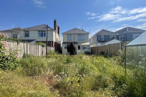 10 Ashmore Crescent, Poole, BH15 4DG